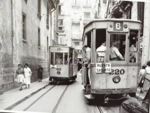 Tranvías por la calle del Micalet 
