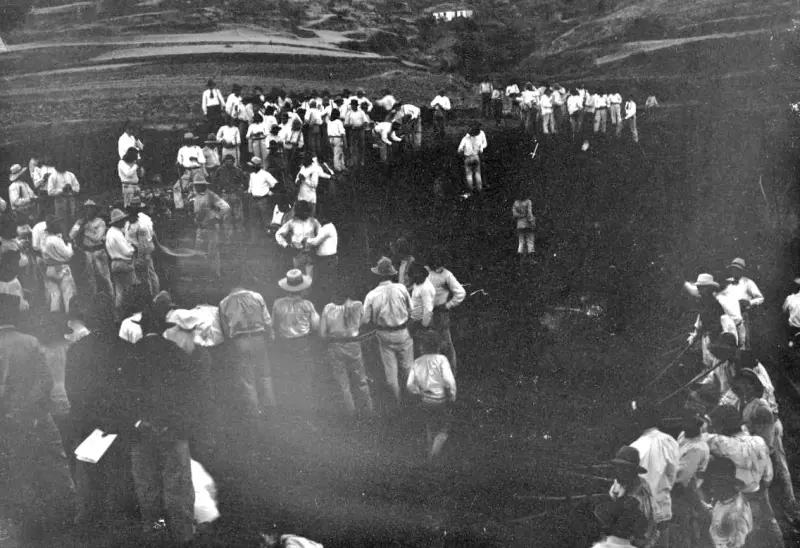 Trabajando en el nuevo cementerio de Puntallana 2