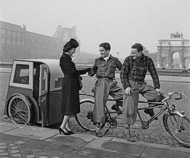 Tandem Taxi in Paris