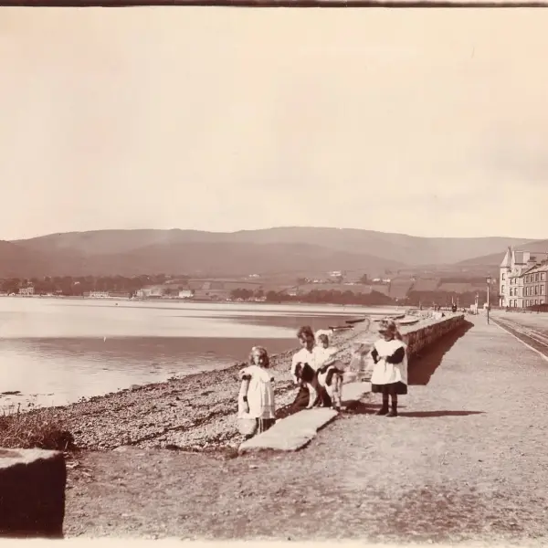 Gertie on the Promenade