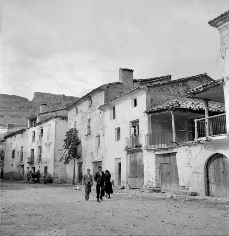 De paseo por una calle de Cañete