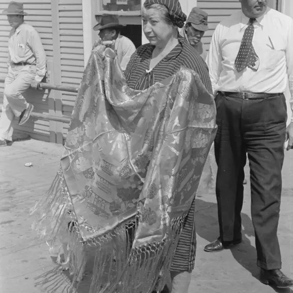 Woman selling an imitation