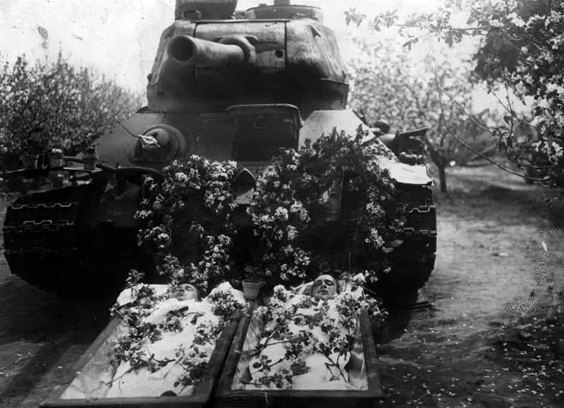 The Funeral of Tankers