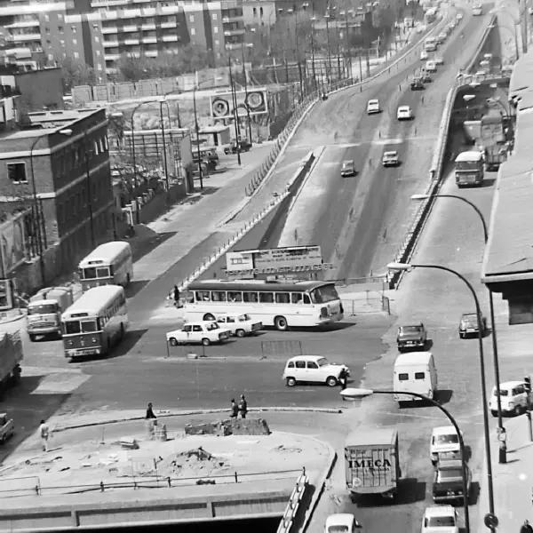 Cruce con Avda. de América,