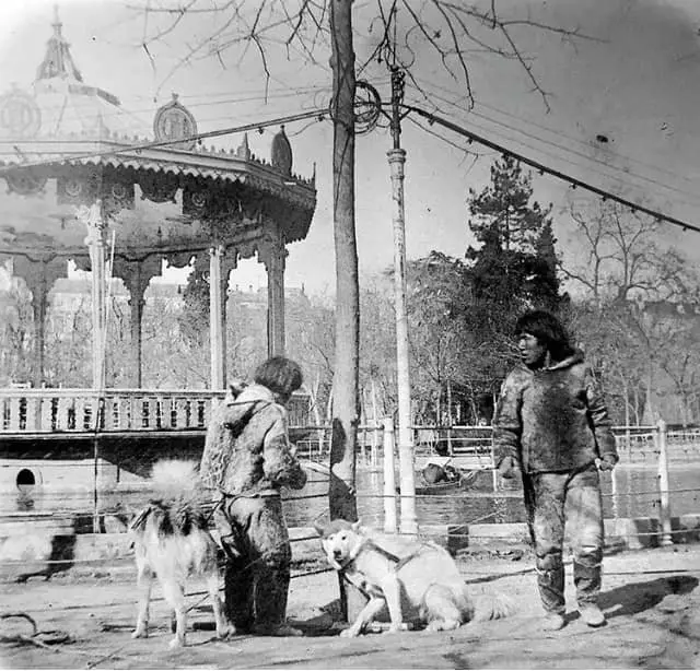 Una pareja de inuits de Alaska 