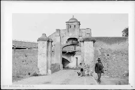 Hornabeque del Puente Viejo.
