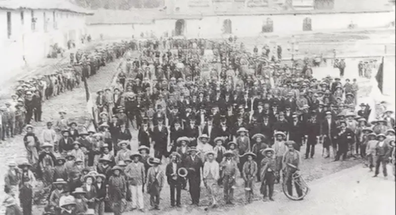 Mitin político de Don José Mercedes Puga