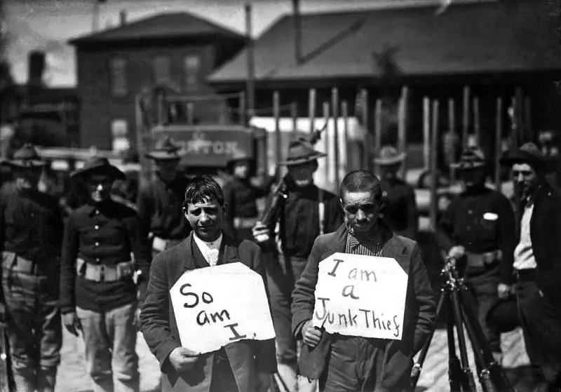 Marauders caught after an earthquake