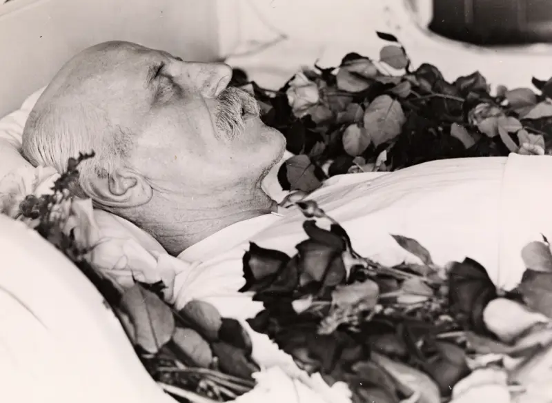 Postmortem photo of Fridtjof Nansen