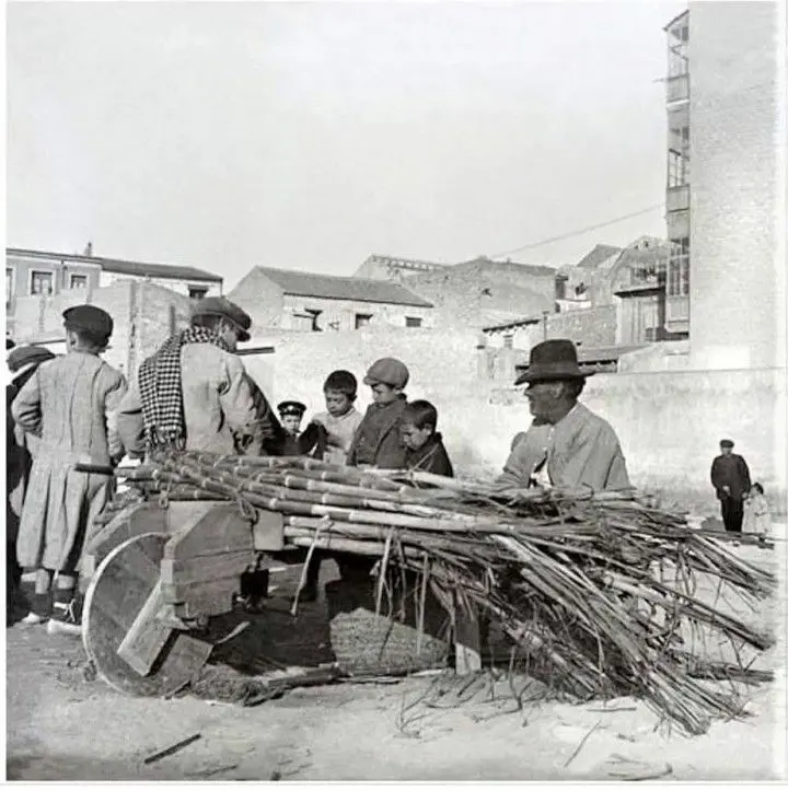 . "L'home de la canyamel".