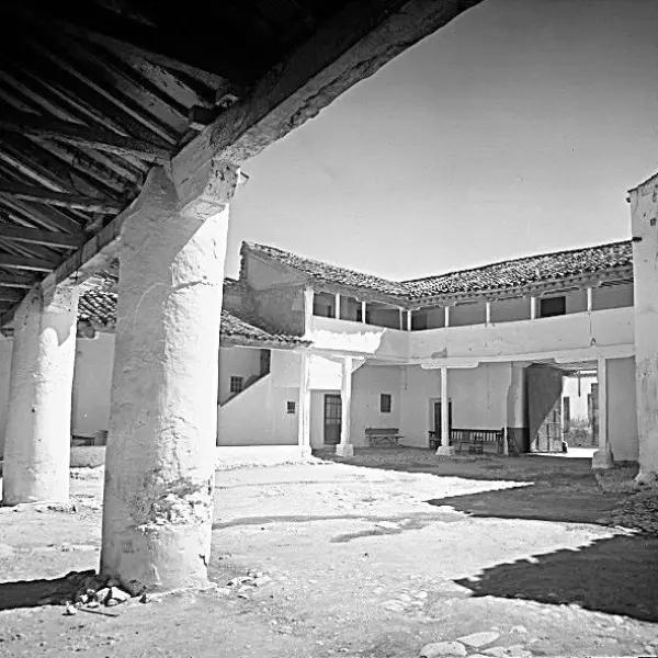 Patio de una posada.