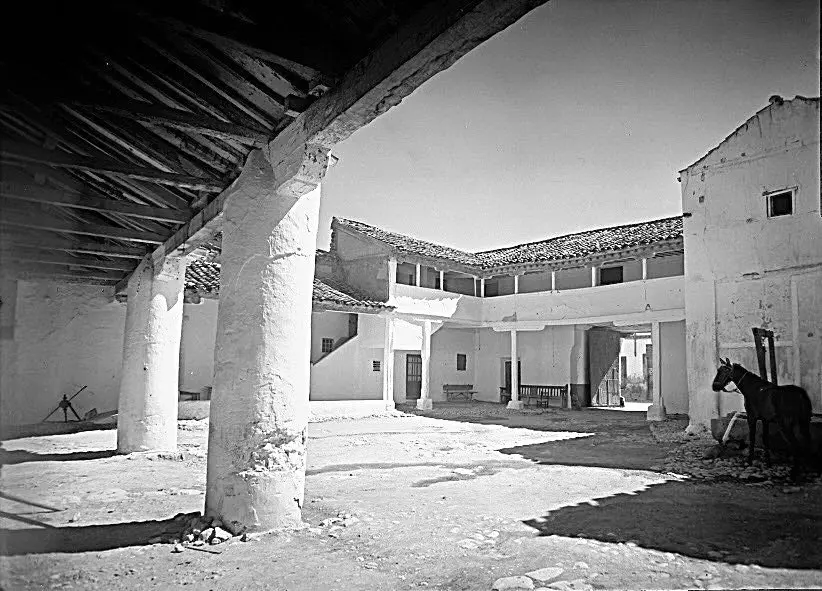 Patio de una posada.