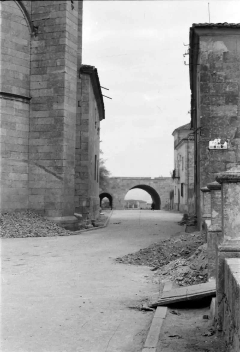 Puerta Nueva o de Amayuelas.