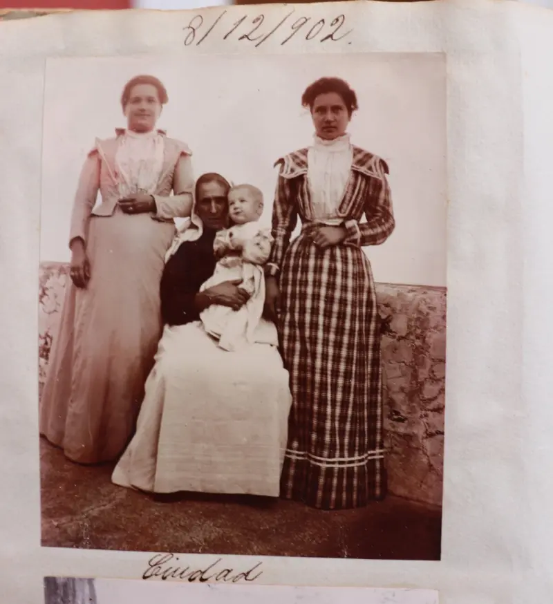 Grupo de personas en Santa Cruz de La Palma.