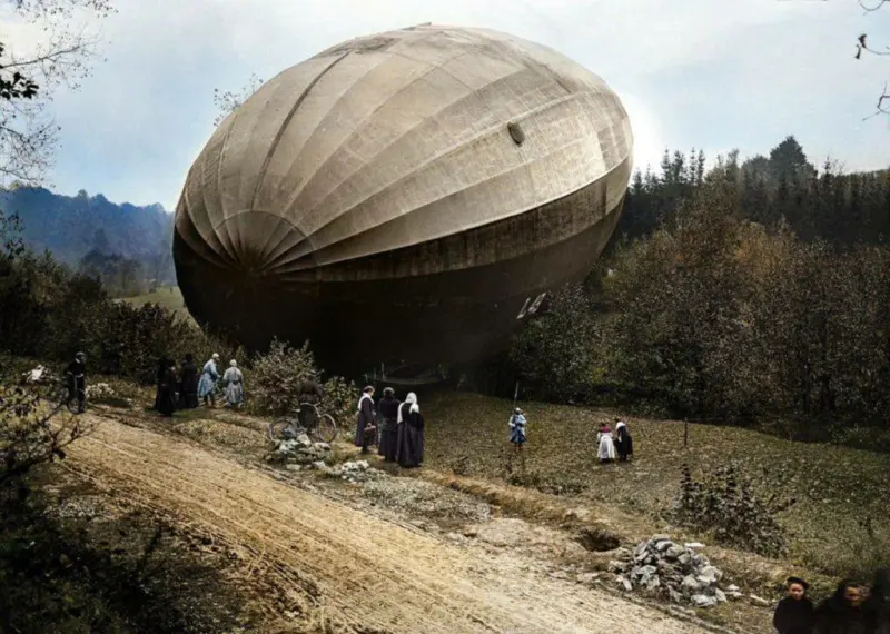 The fall of the German airship "Graf Zeppelin"