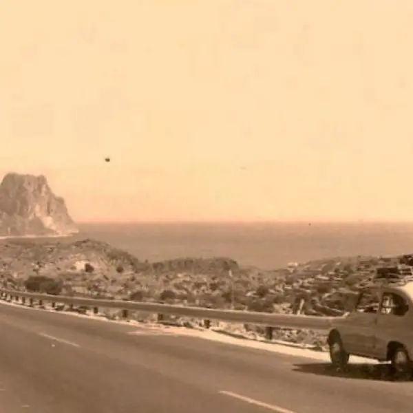 Coche Seat 600 