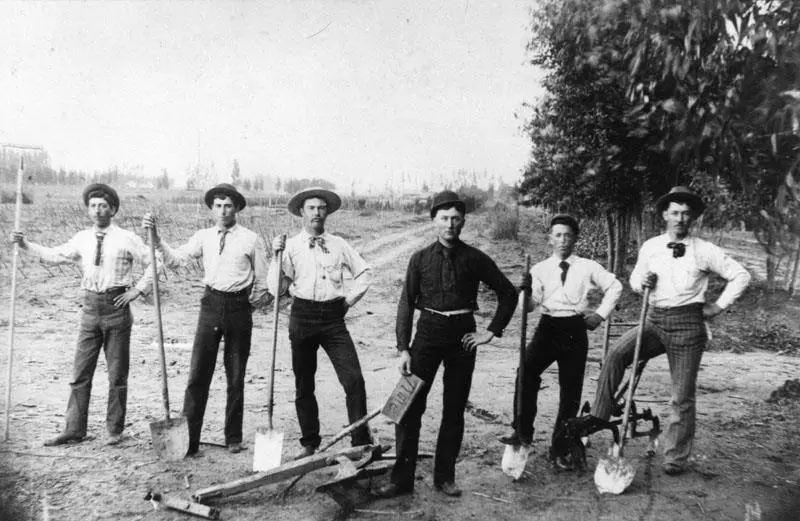 Dudes with shovels