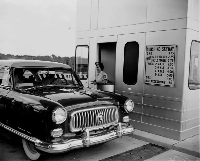 Sunshine Skyway tollbooth