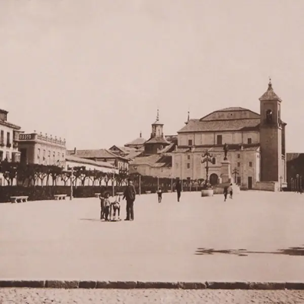  Vista panorámica de la Plaza de Cervantes