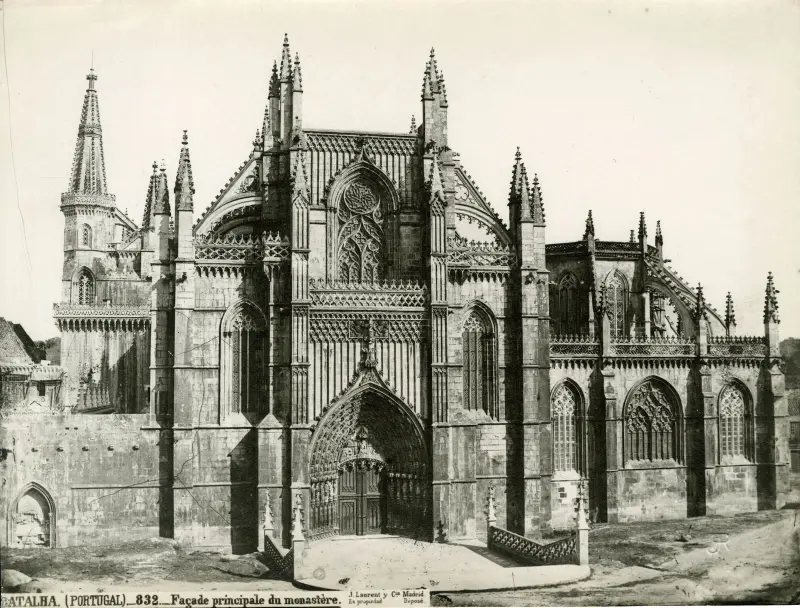 Fachada principal del Monasterio