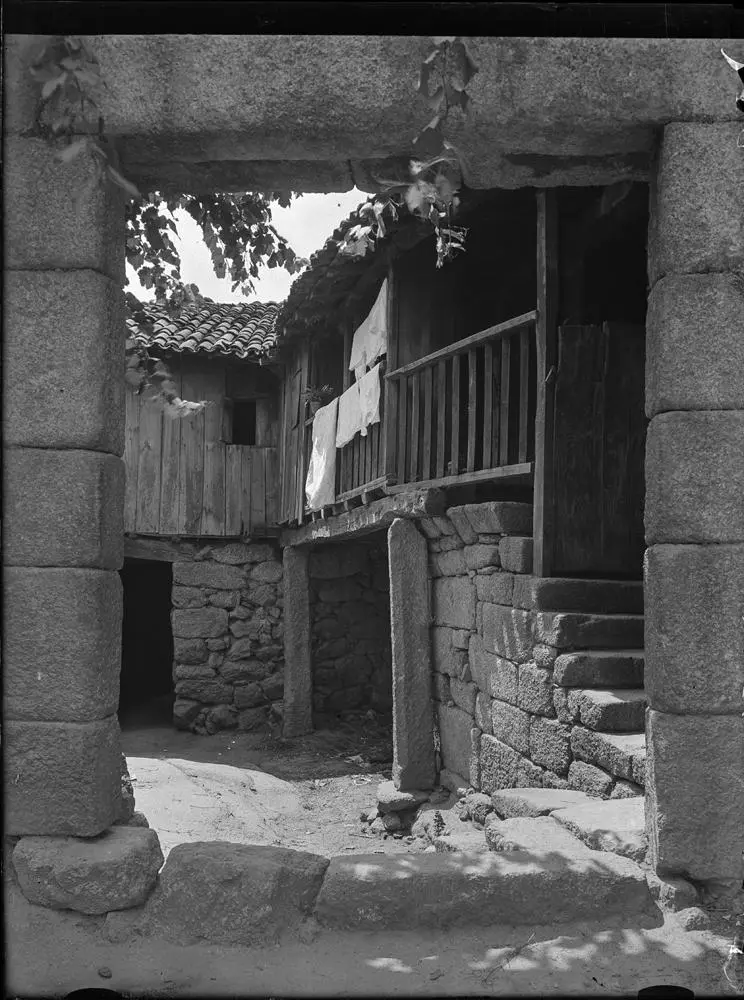 Entrada dunha casa tradicional