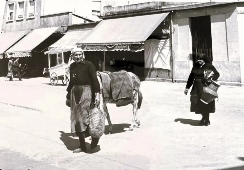 Mujeres en una calle de Verín