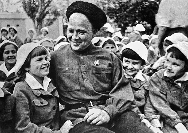 Arkady Gaidar, a writer in Artek