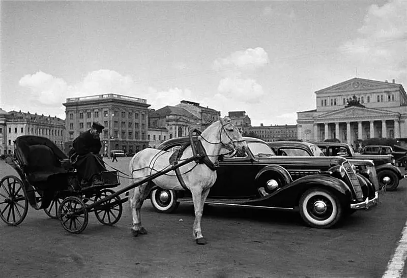 Taxi Stand at the Bolshoi Theater
