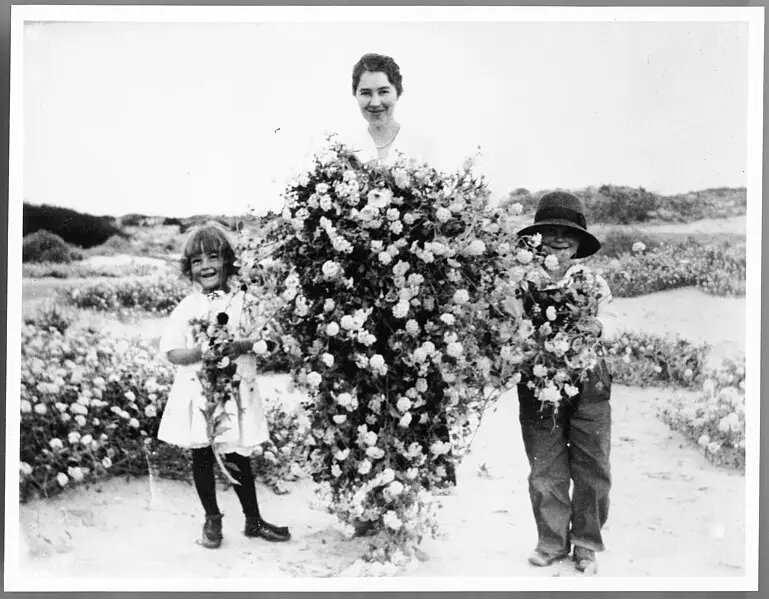 Ruth Barker with niece and nephew