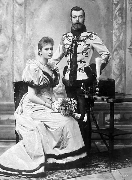 Engagement official picture of Alexandra and Nicholas II