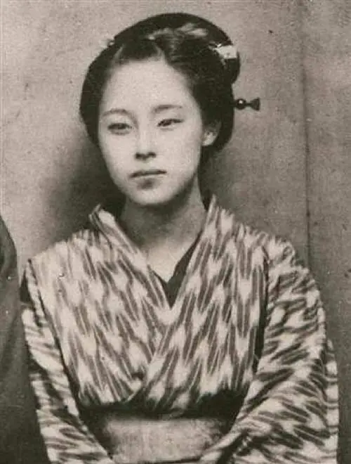 TAKAKO KUSUMO