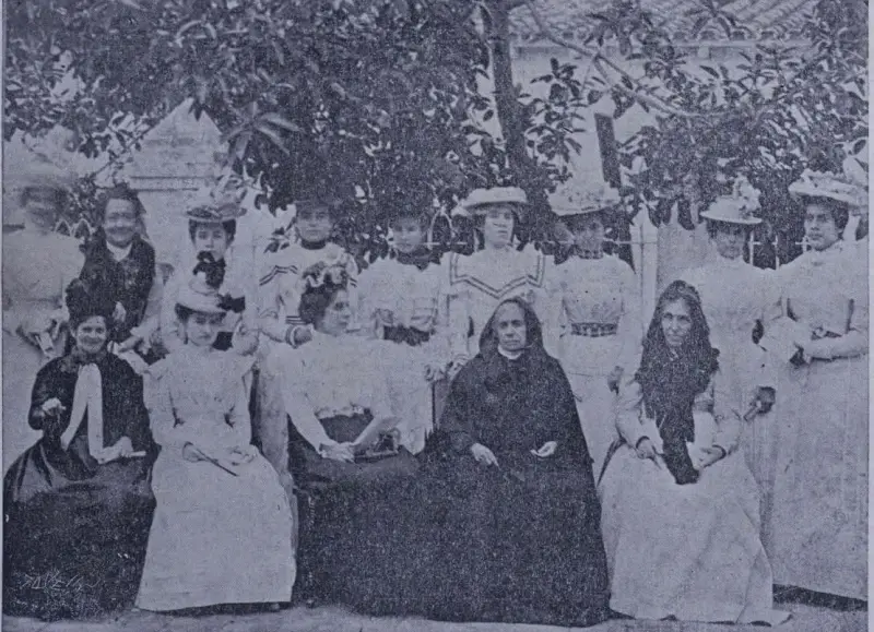 Maestras de escuelas públicas