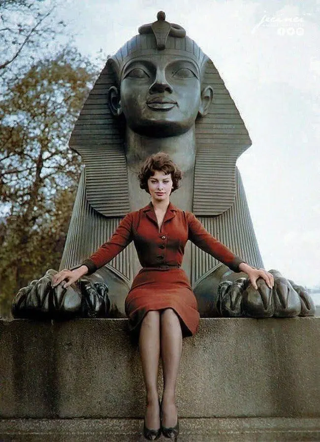 Photo of Sophia Loren in London