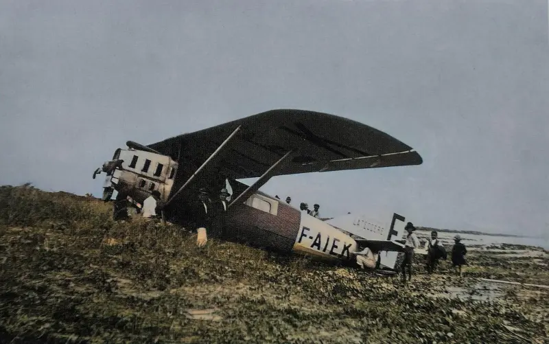 Aeroplano que levava a mala postal a Cananeia