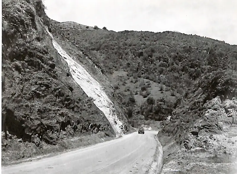 Construcción de la carretera interamericana. 