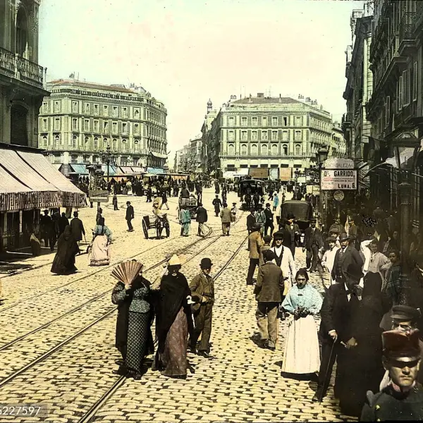 Calle Mayor y la Puerta del Sol