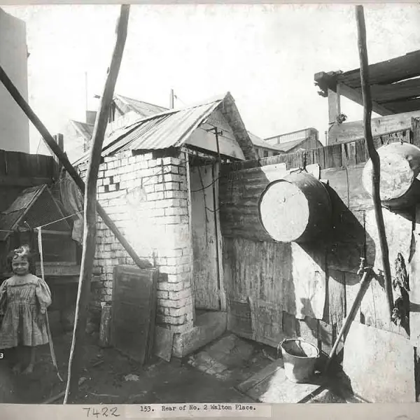 A Sydney backyard in 1900