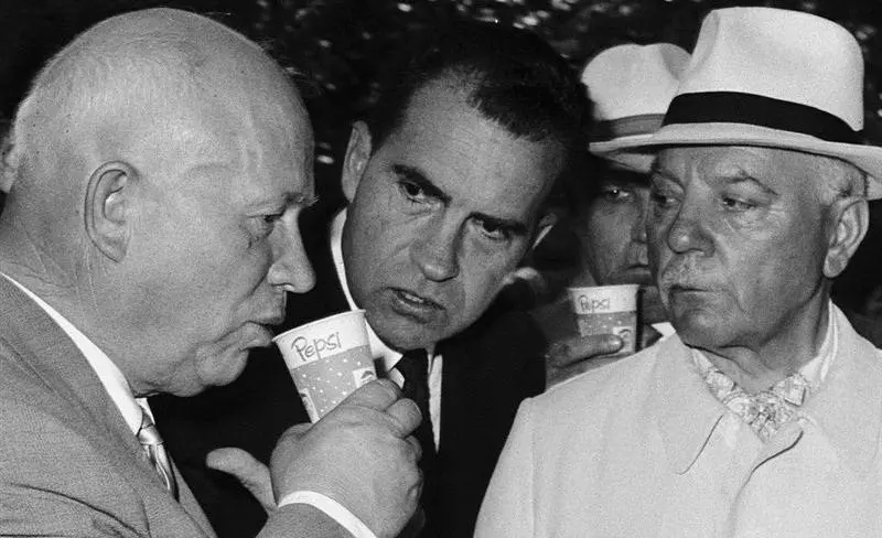 Nixon treats Khrushchev to Pepsi at the US National Exhibition