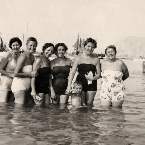 Grupo de bañistas