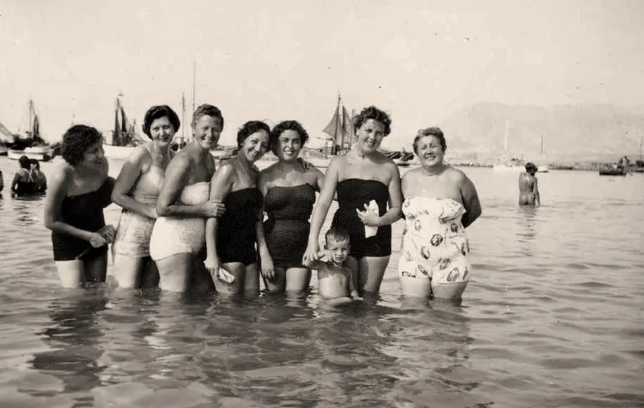 Grupo de bañistas