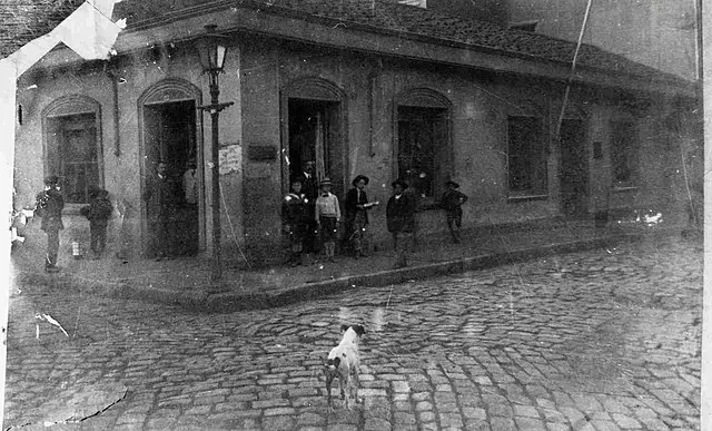 Mercería Fagalde y Cía. — esquina, comercio y vida cotidiana
