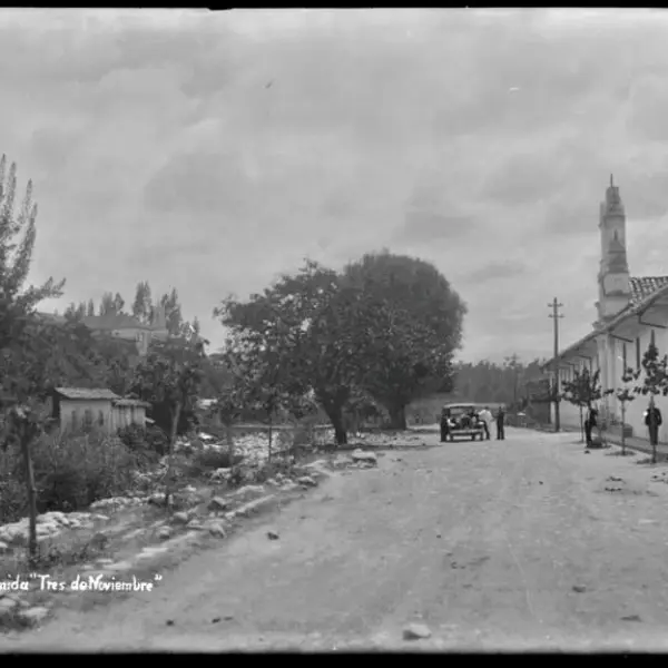 Av. Tres de Noviembre