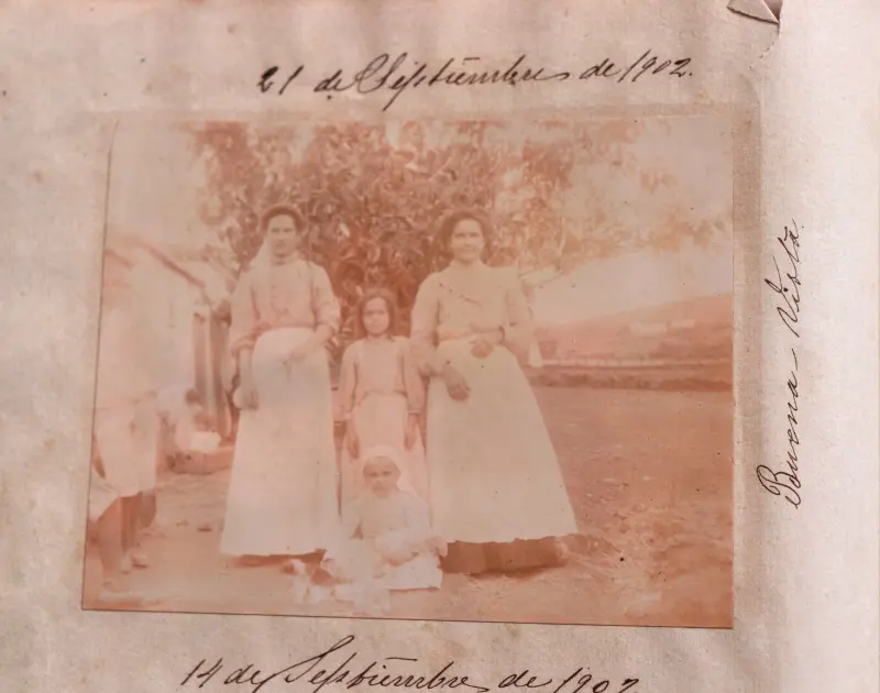 Grupo de señoritas en Buenavista