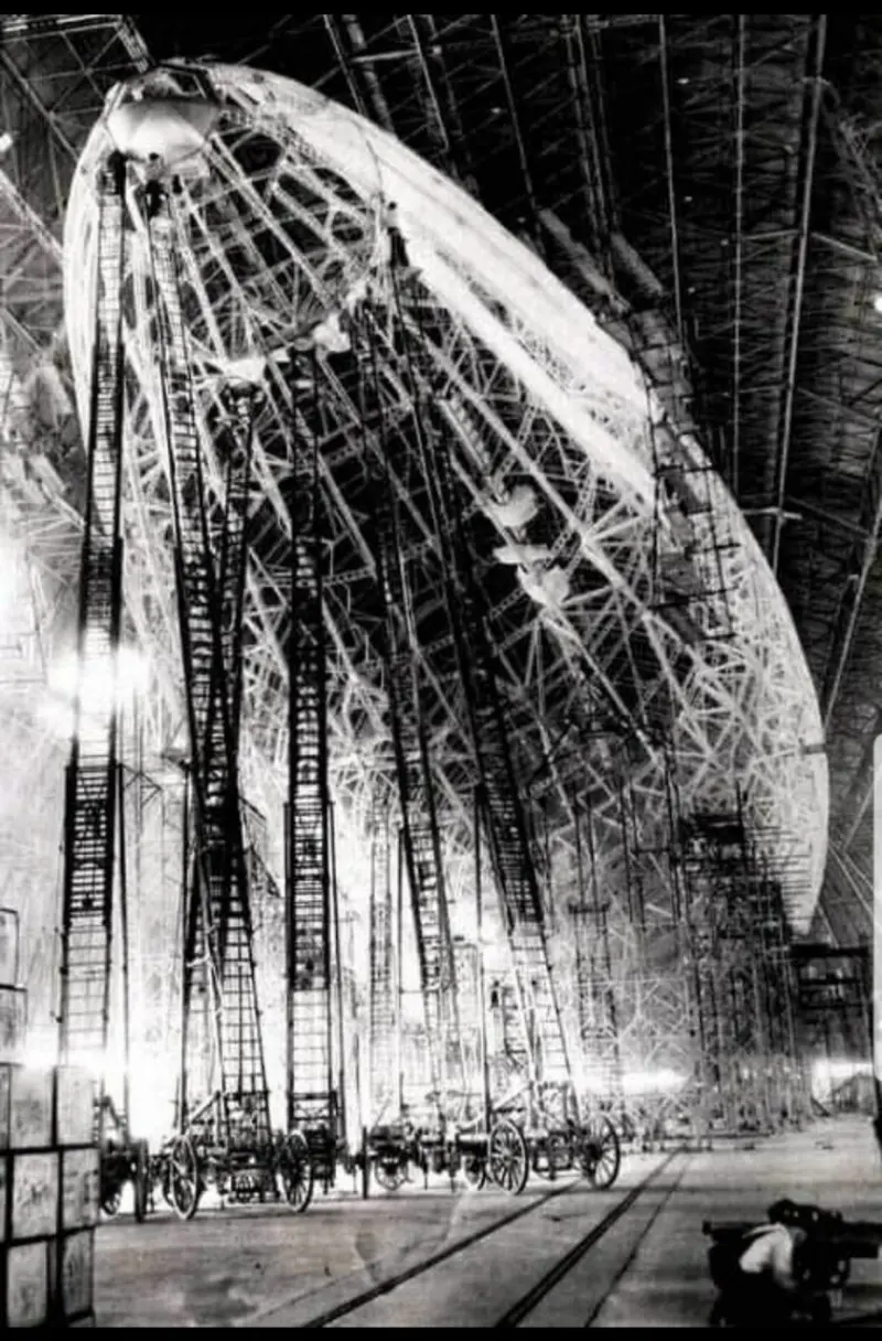 Construction of a Zeppelin in the Early 20th Century