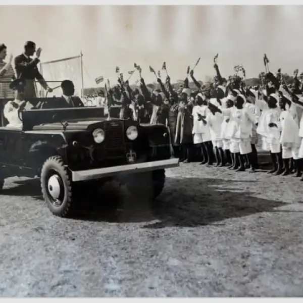 Queen and Duke attend a rally