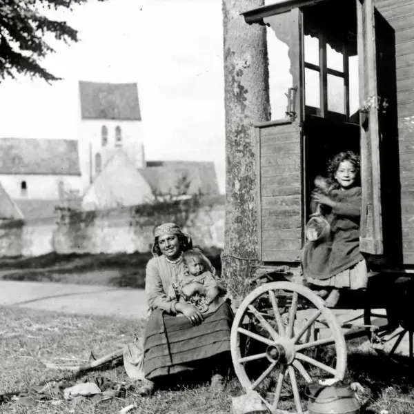 Campamento de familias viajeras.