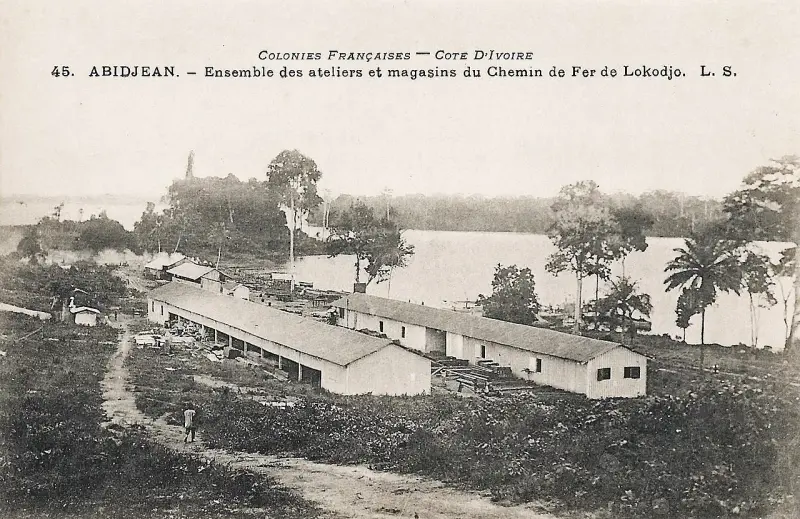  Ensemble des ateliers et magasins du chemin de fer de Lokodjo