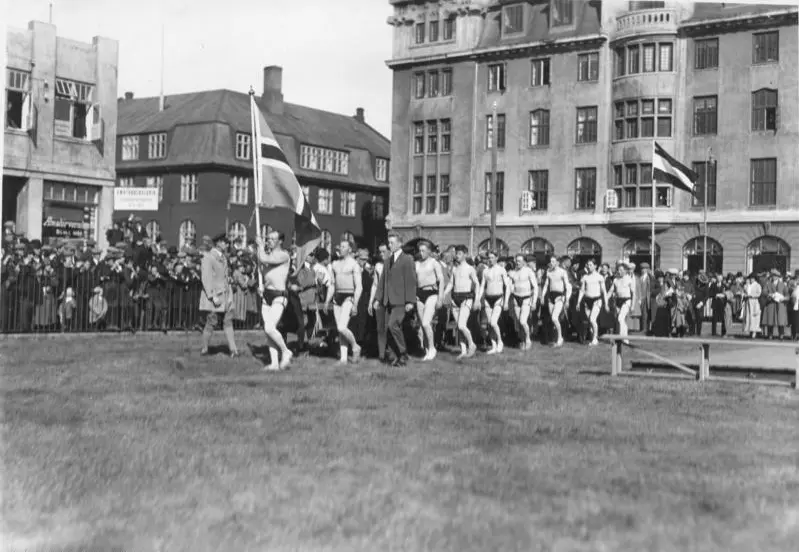 Glímusýning að hefjast