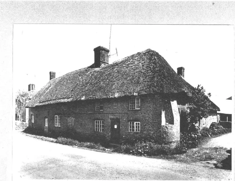 Milton Cottage and Snail's Place