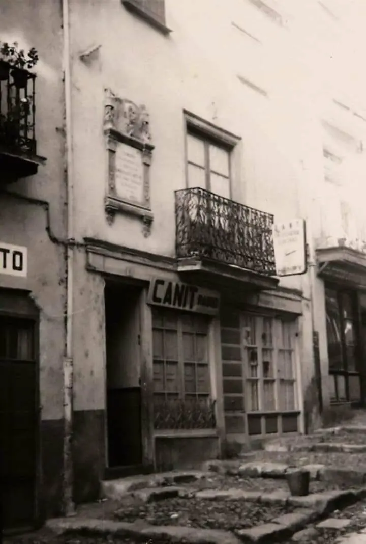 La tienda de electricidad de CANIT